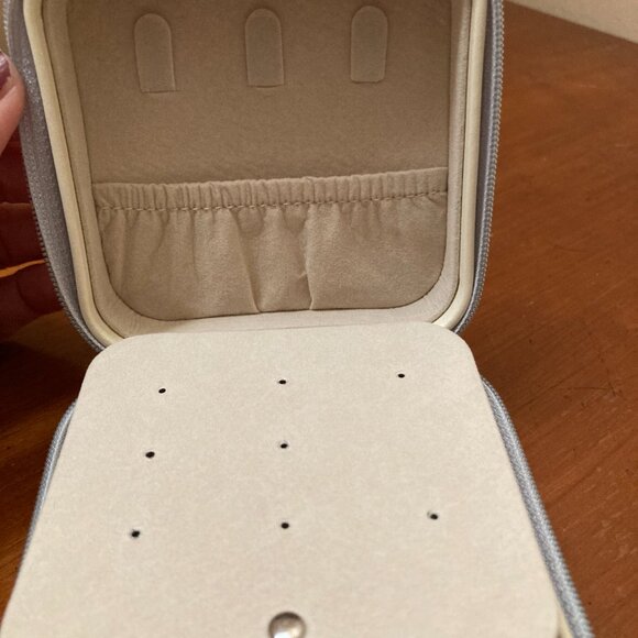 Travel Jewelry Organizer Vegan Leather Cream - Picture 6 of 6